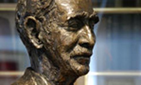 Bust of Cecil 'Woody' Woodrow