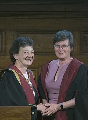 Melissa Donald, RCVS President 2022-23, welcomes Sue Paterson as Junior Vice-President at Royal College Day 2022 