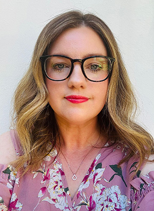 Dr Victoria King