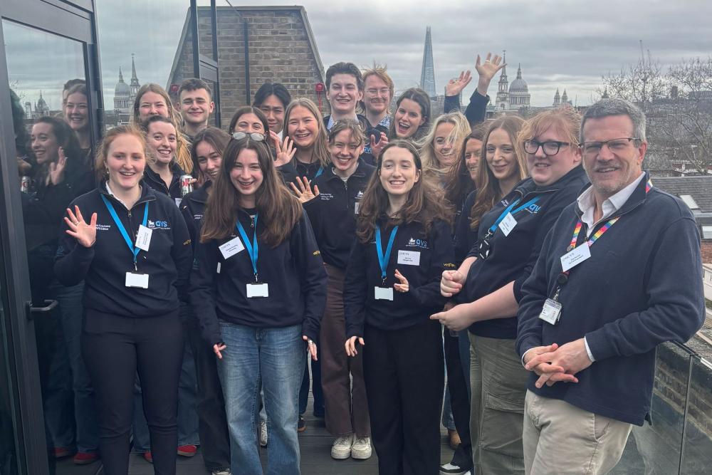 Veterinary students with RCVS President Tim Parkin